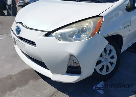 2013 Toyota Prius C One z USA, uszkodzony, nr VIN JTDKDTB33D1540416
